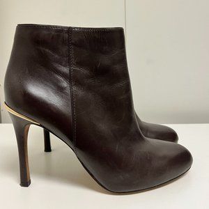 COACH  High Heel Brown Leather Ankle Boots, size 9 like new